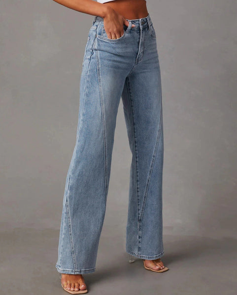 Loose-Fitting Wide-Leg Jeans